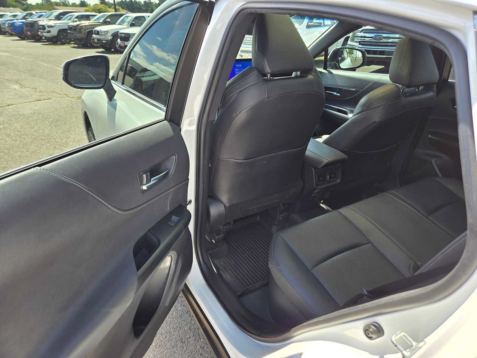 Used 2024 Toyota Venza Limited AWD/4WD image 16