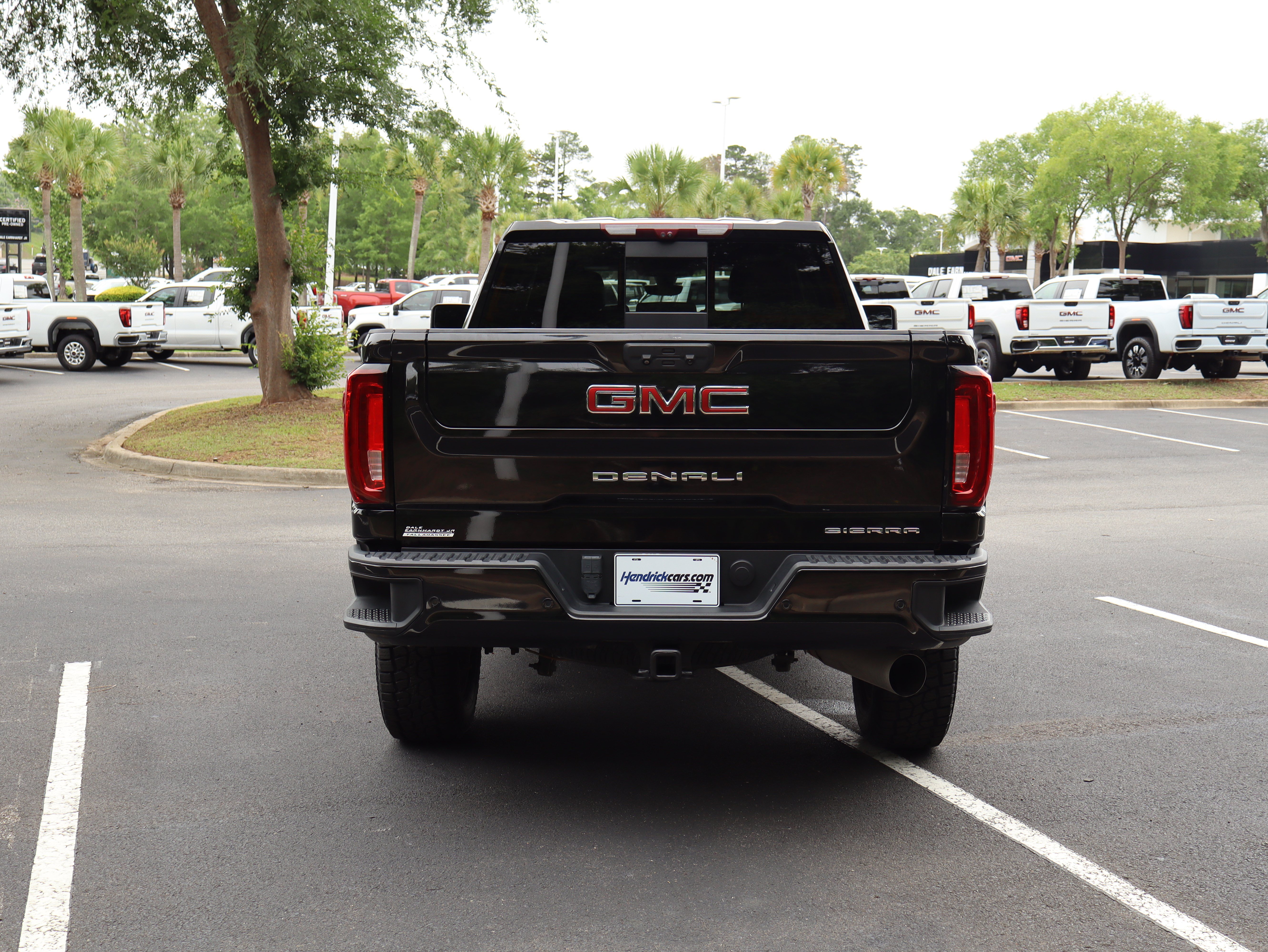 Used 2022 GMC Sierra 3500 Denali w/ Denali Black Diamond Edition AWD/4WD image 8