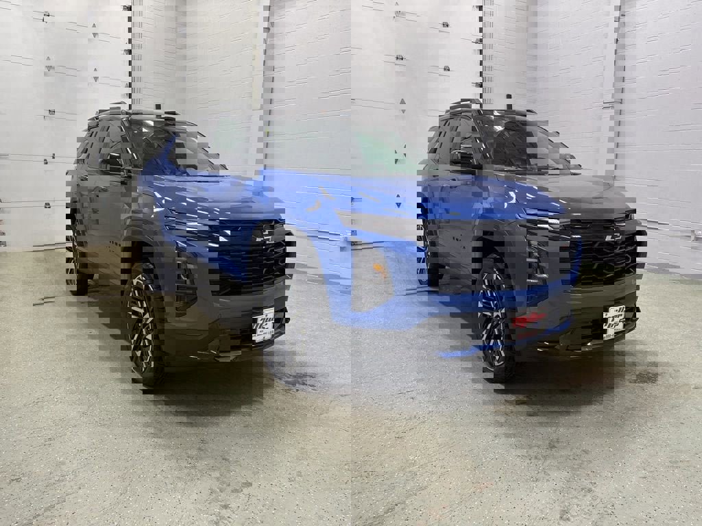 New 2026 Chevrolet Equinox RS w/ Convenience Package III AWD/4WD image 2