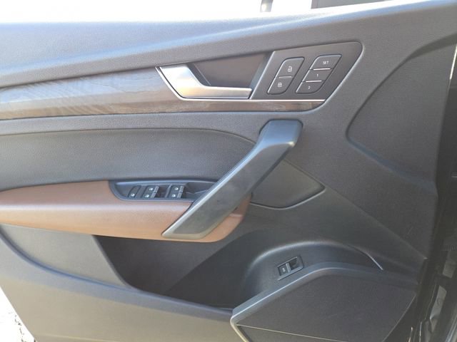 Used 2018 Audi Q5 2.0T Premium Plus w/ Premium Plus Package image 34