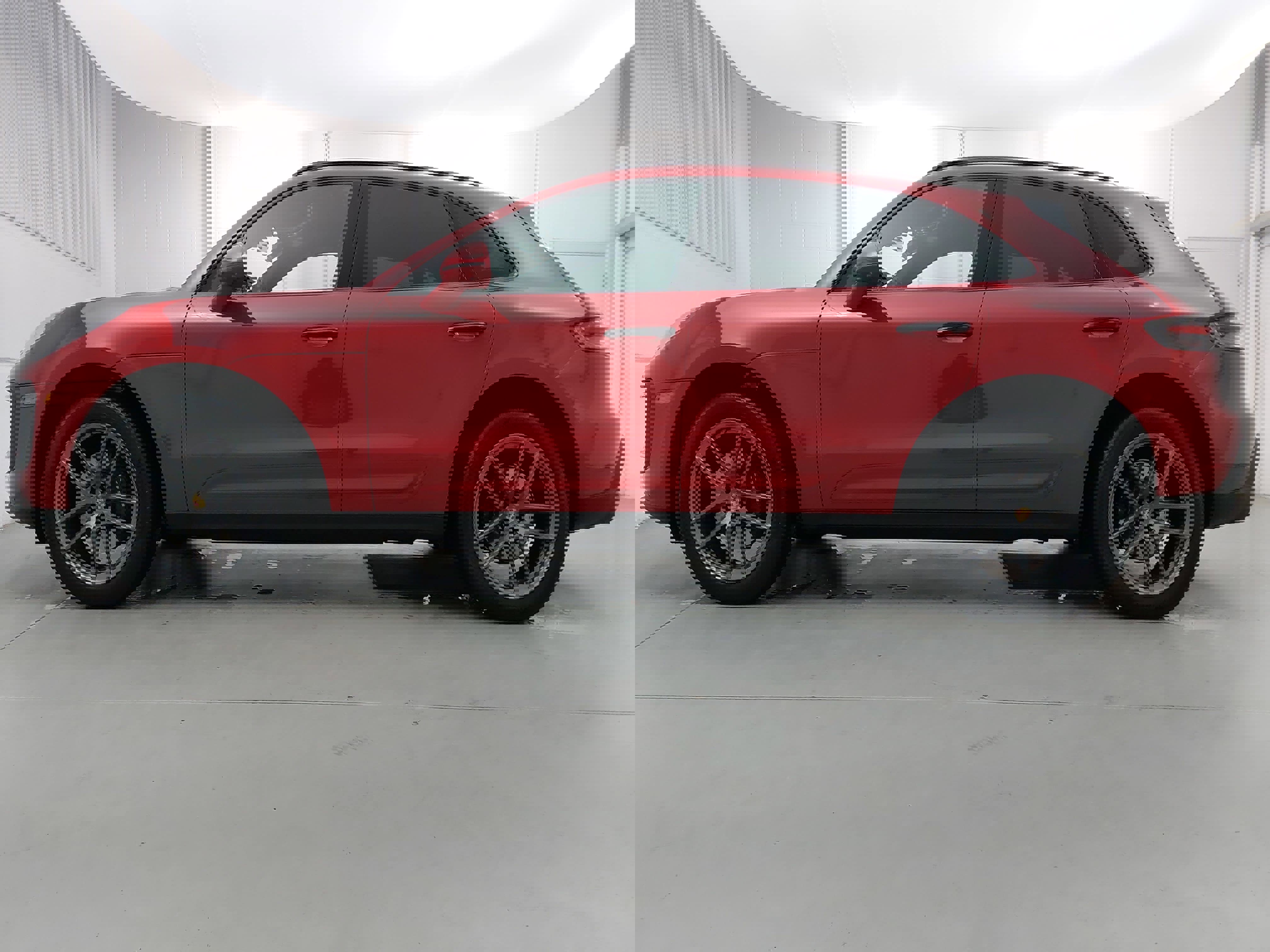 Certified 2025 Porsche Macan image 2