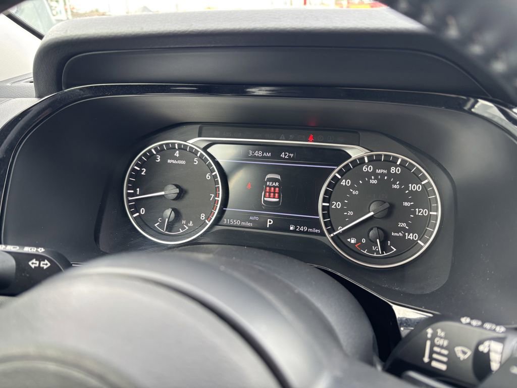 Used 2025 Nissan Pathfinder SV AWD/4WD image 18