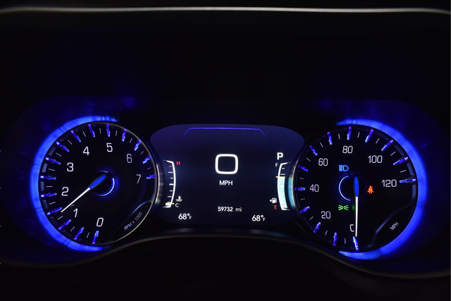 Certified 2024 Chrysler Pacifica Touring-L FWD image 9
