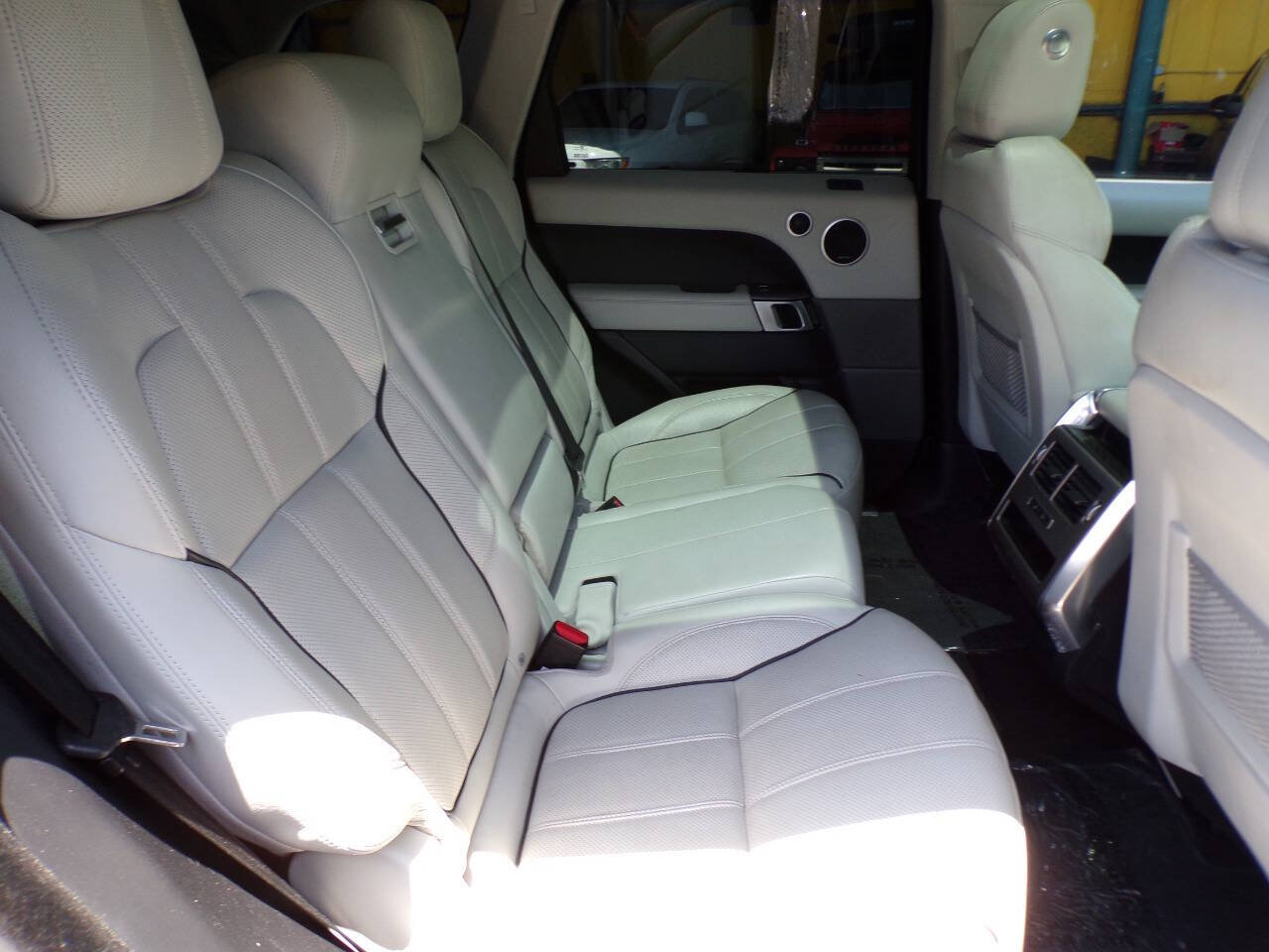 Used 2014 Land Rover Range Rover Sport HSE AWD/4WD image 15