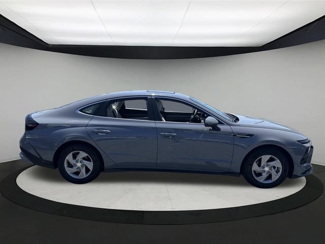Certified 2025 Hyundai Sonata SE FWD image 3