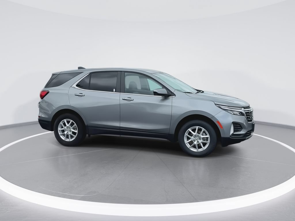 Used 2024 Chevrolet Equinox LT AWD/4WD image 9