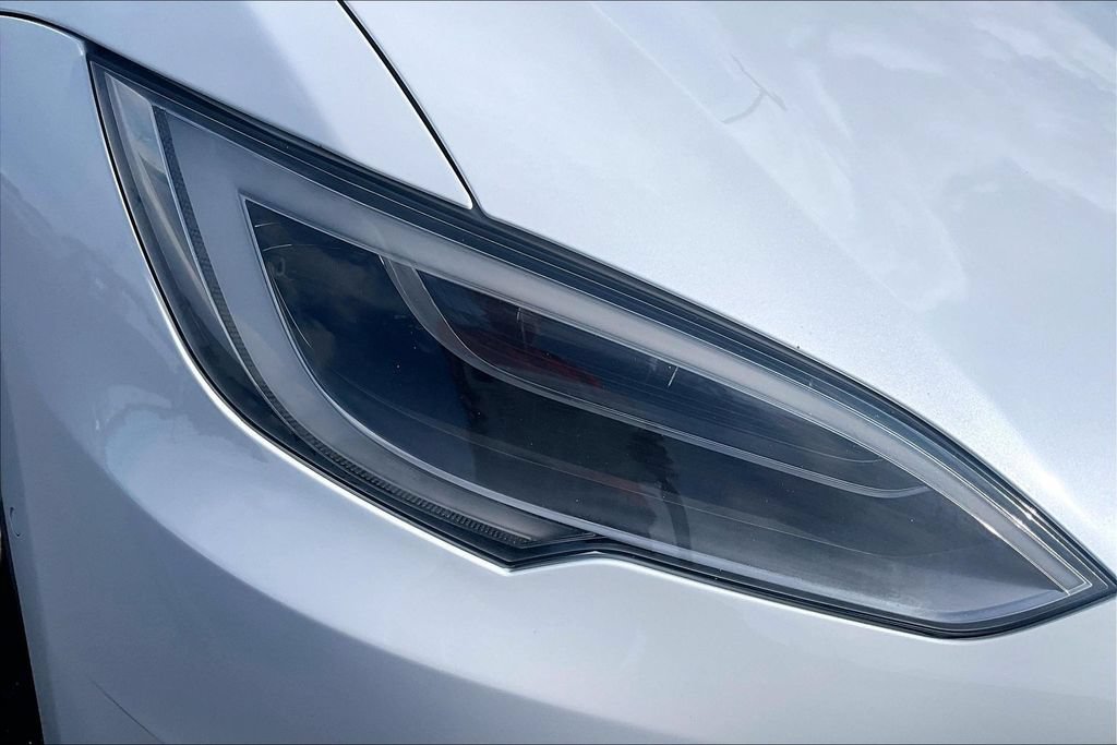 Used 2018 Tesla Model S 100D AWD/4WD image 29