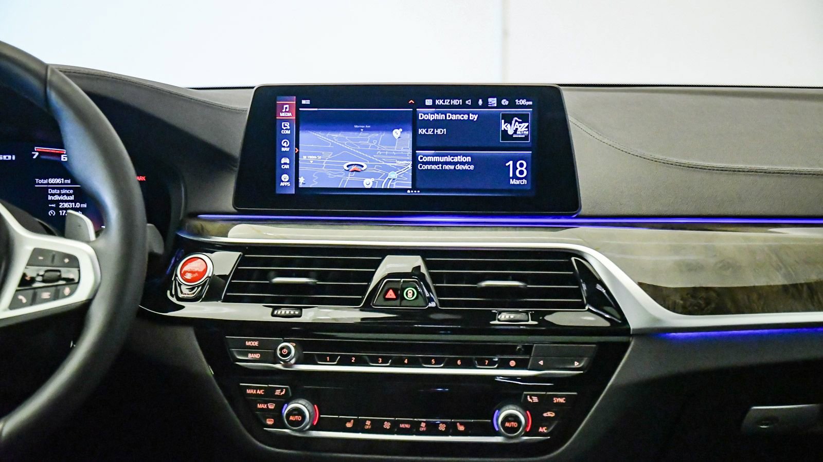 Used 2020 BMW M550i xDrive w/ Executive Package image 15