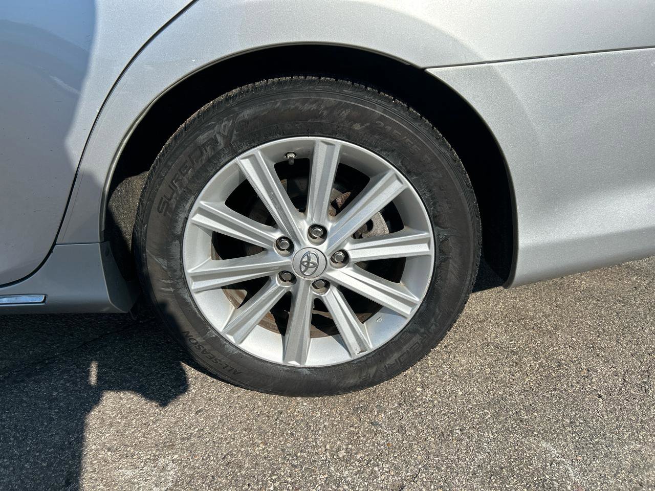 Used 2014 Toyota Camry XLE image 31