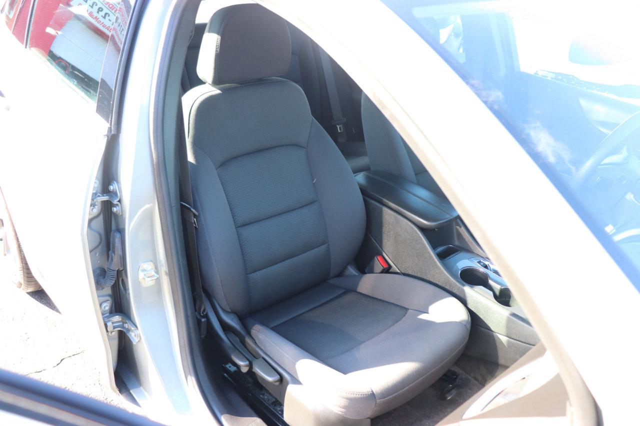 Used 2024 Chevrolet Malibu LT image 14