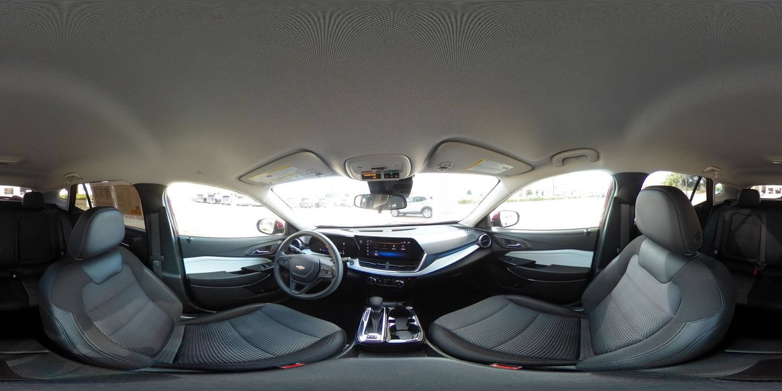 Used 2025 Chevrolet Trax LT FWD image 42