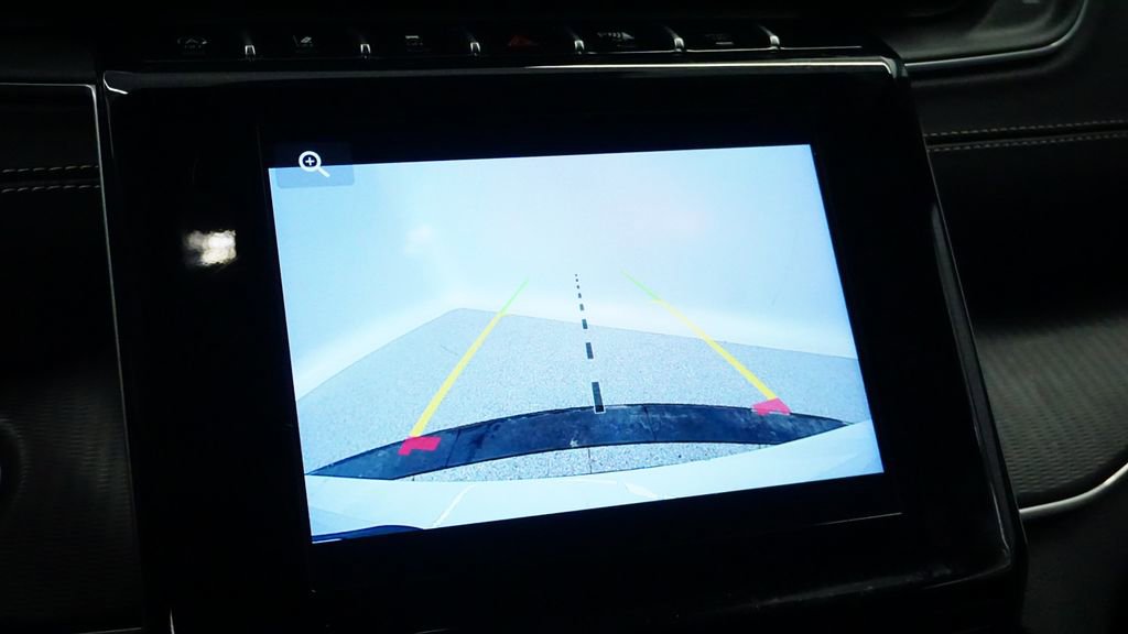 Used 2023 Jeep Grand Cherokee L Laredo image 29