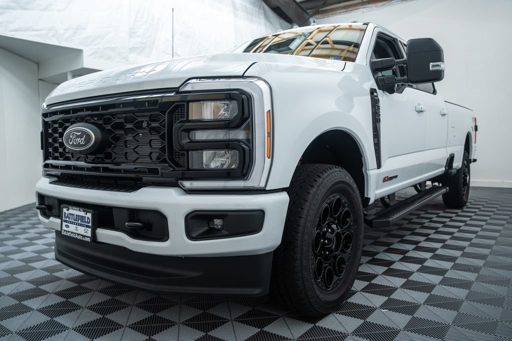 New 2026 Ford F350 XLT w/ XLT Premium Package AWD/4WD image 3