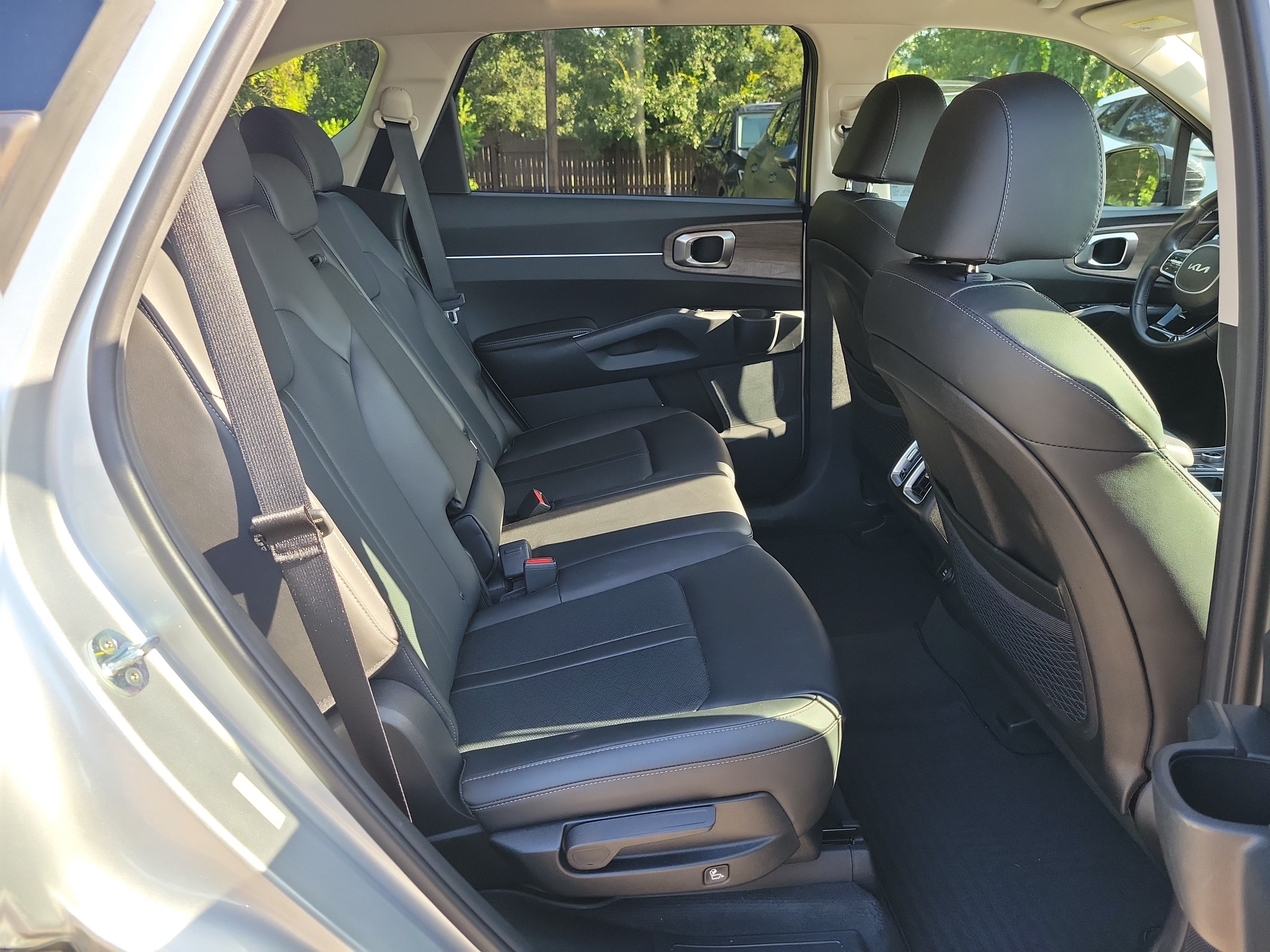 Certified 2022 Kia Sorento S AWD/4WD image 12