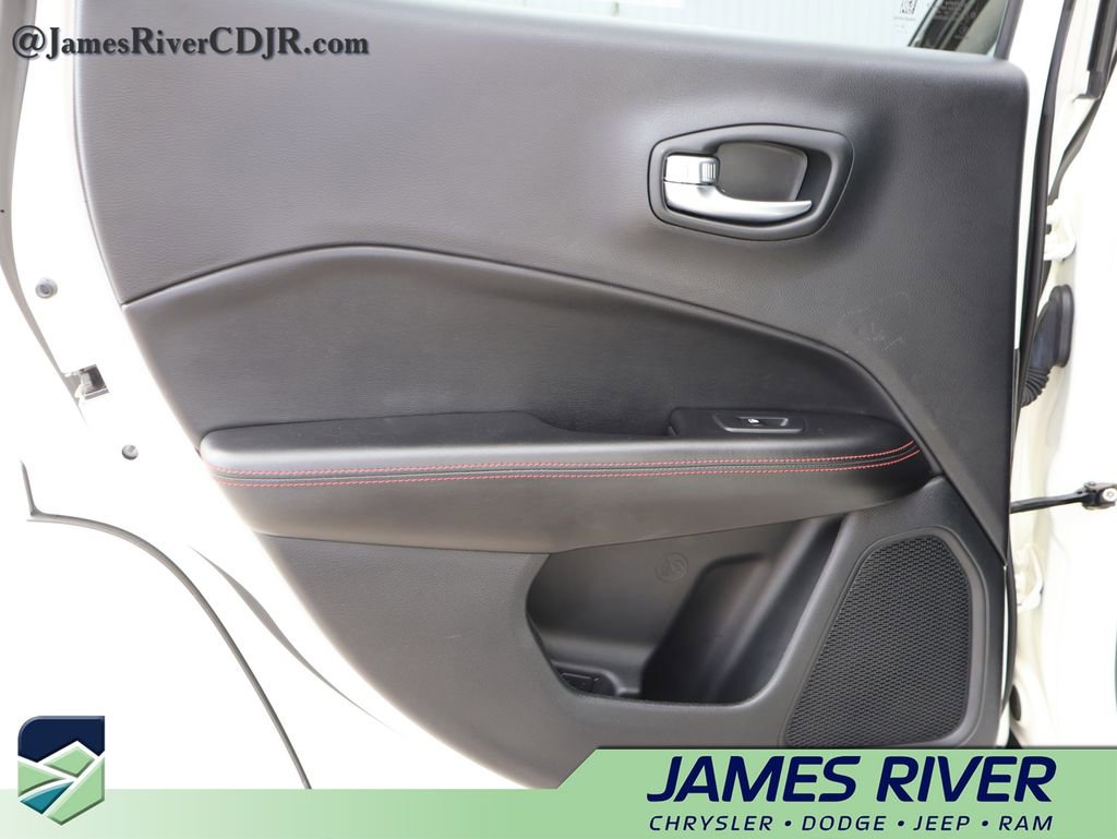 Used 2021 Jeep Compass Trailhawk AWD/4WD image 16