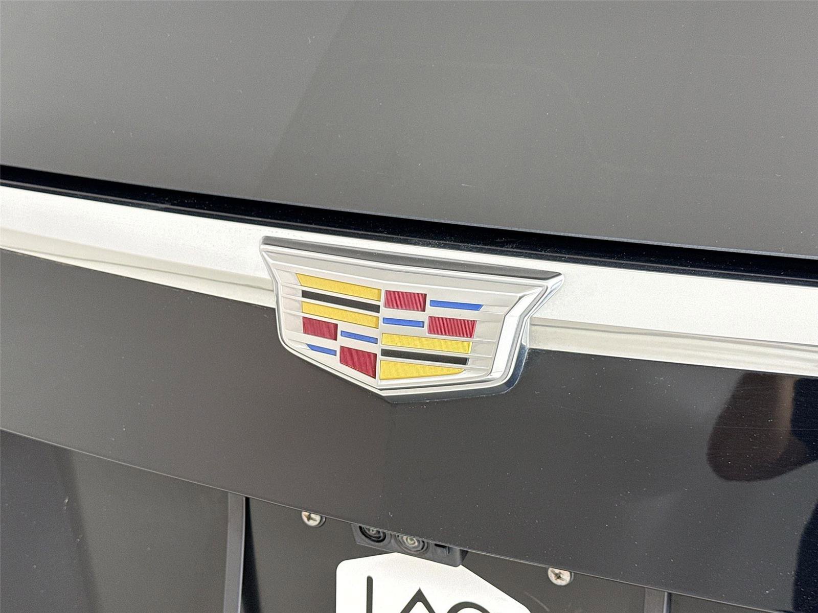 Used 2018 Cadillac Escalade Premium Luxury AWD/4WD image 36