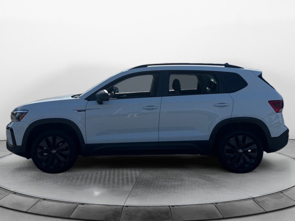 Used 2022 Volkswagen Taos S FWD image 4