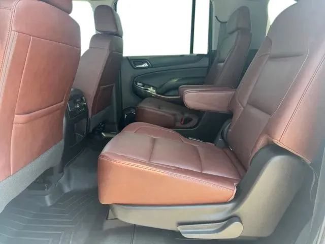 Used 2019 Chevrolet Suburban Premier w/ Premier Plus Edition AWD/4WD image 18