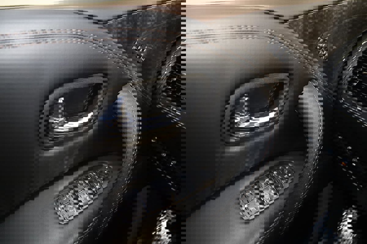 Used 2024 Nissan Armada Platinum w/ Captain's Chairs Package image 34