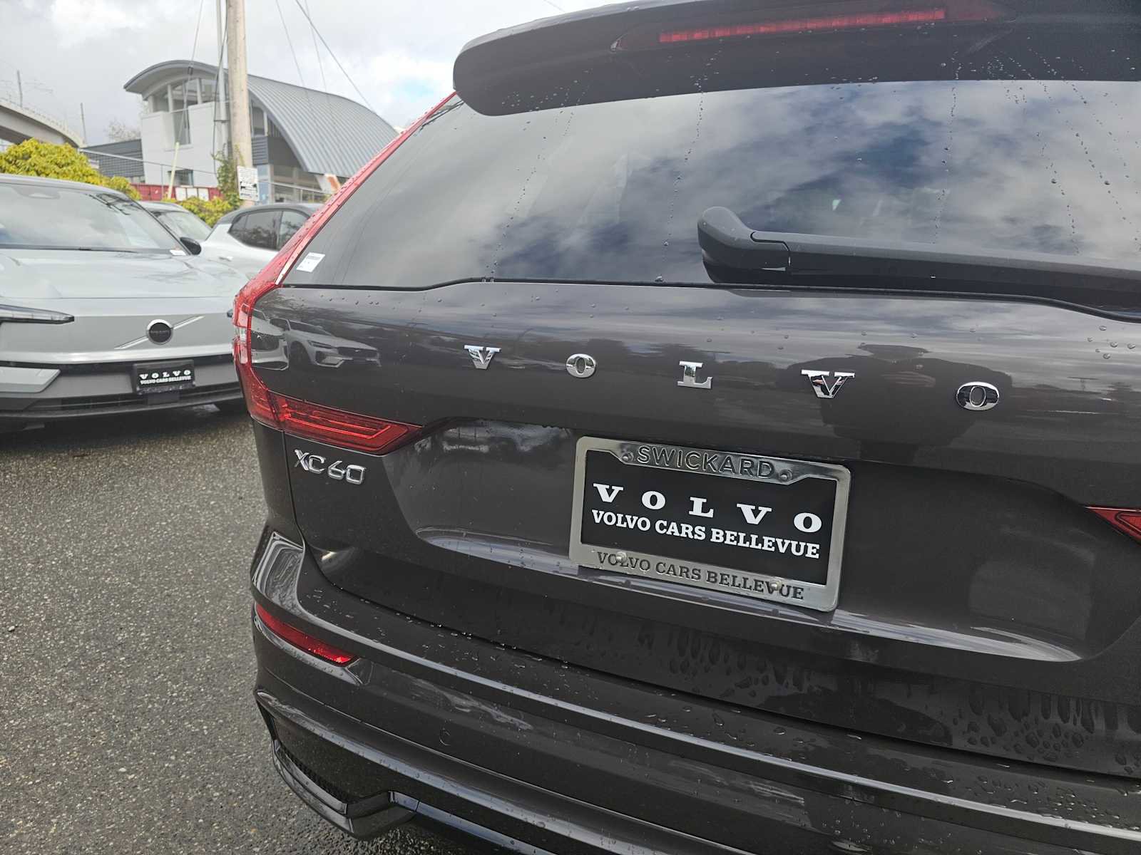 Certified 2025 Volvo XC60 B5 Plus image 15