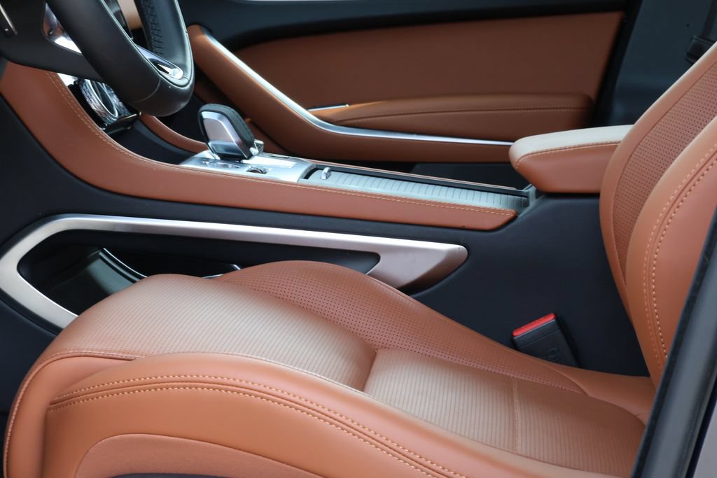 Certified 2026 Jaguar F-PACE R-Dynamic S AWD/4WD image 13