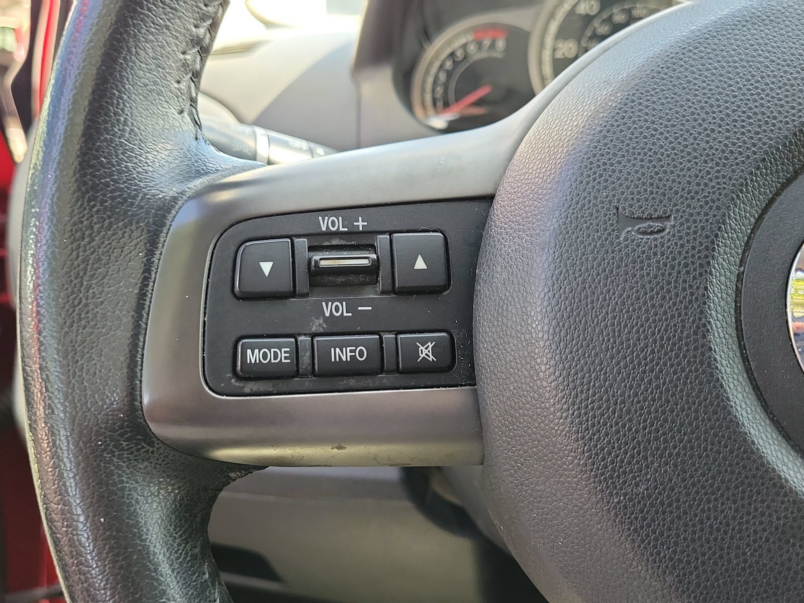 Used 2012 MAZDA MAZDA2 Touring FWD image 22