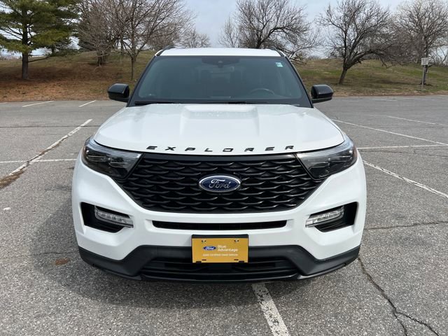 Used 2022 Ford Explorer ST-Line image 3