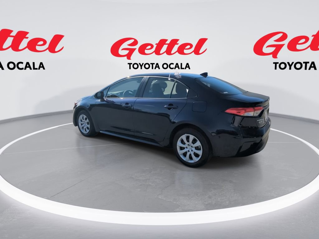 Used 2025 Toyota Corolla LE image 6