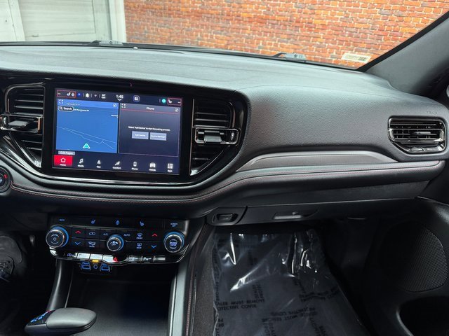Used 2025 Dodge Durango GT image 17