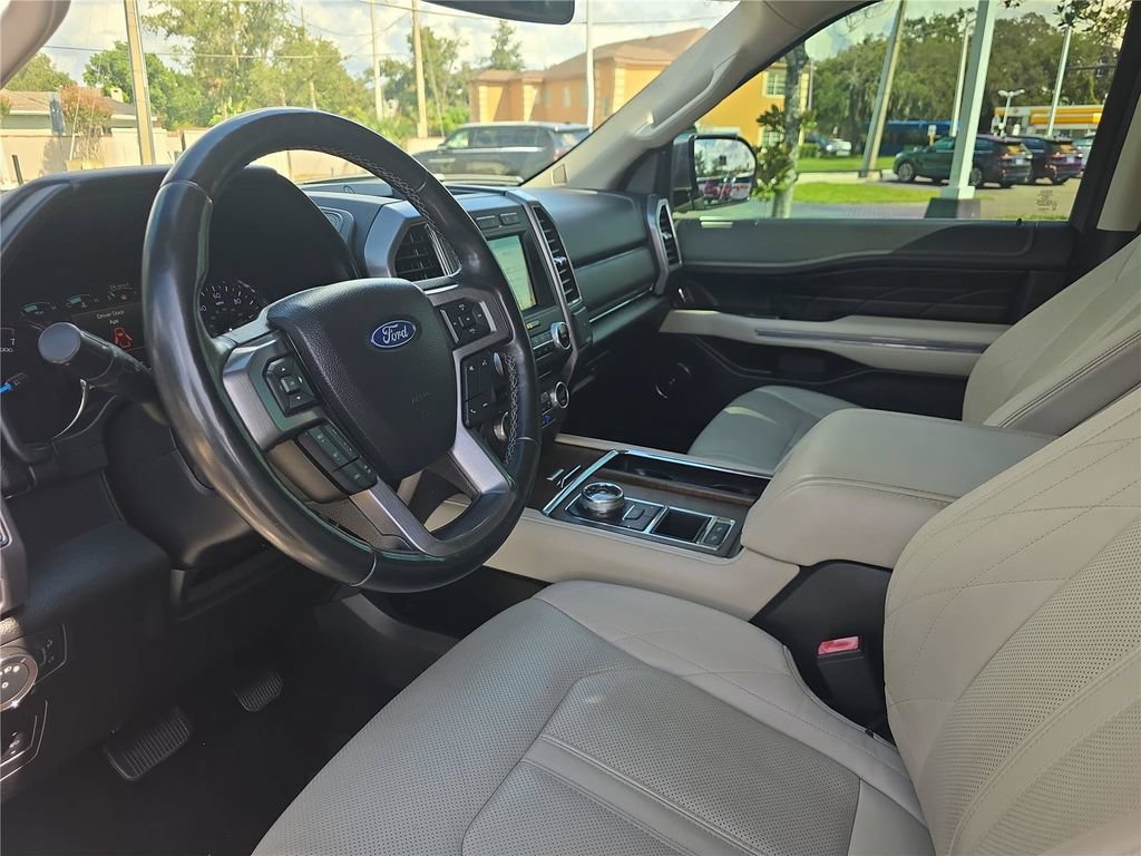 Used 2018 Ford Expedition Platinum RWD image 19