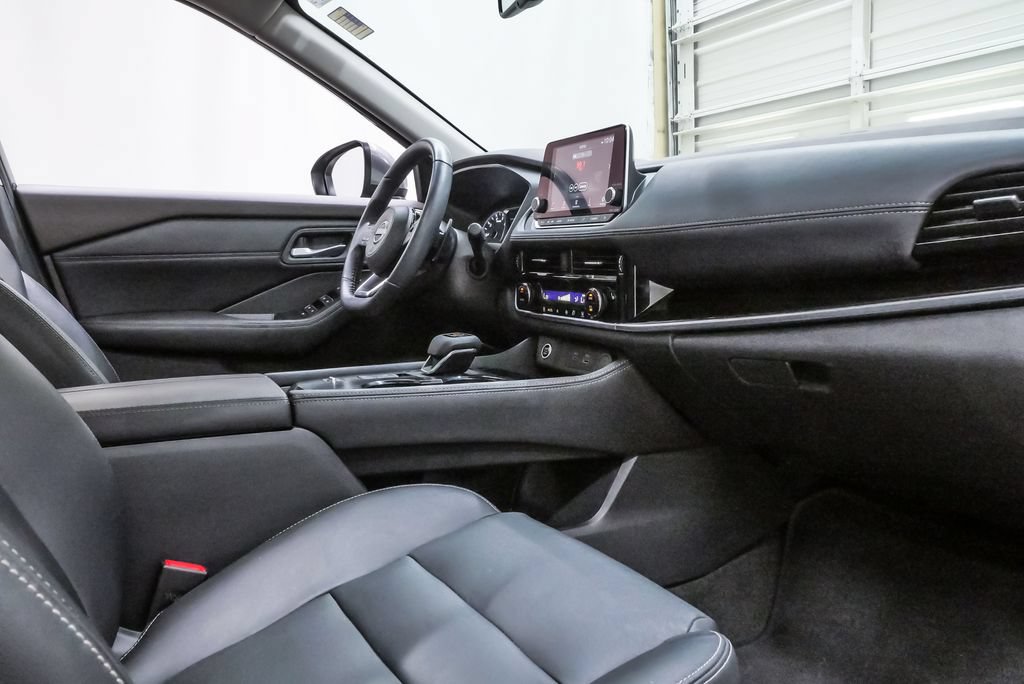 Used 2023 Nissan Rogue SL FWD image 13