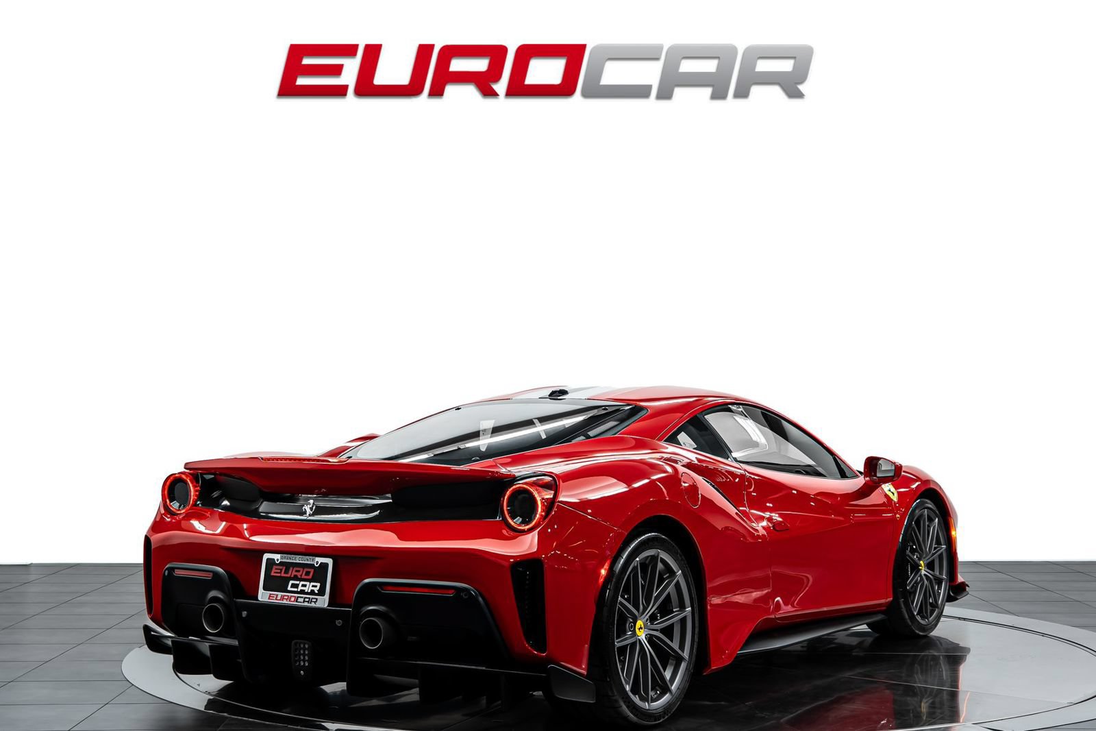 Used 2019 Ferrari 488 Pista Coupe RWD image 5