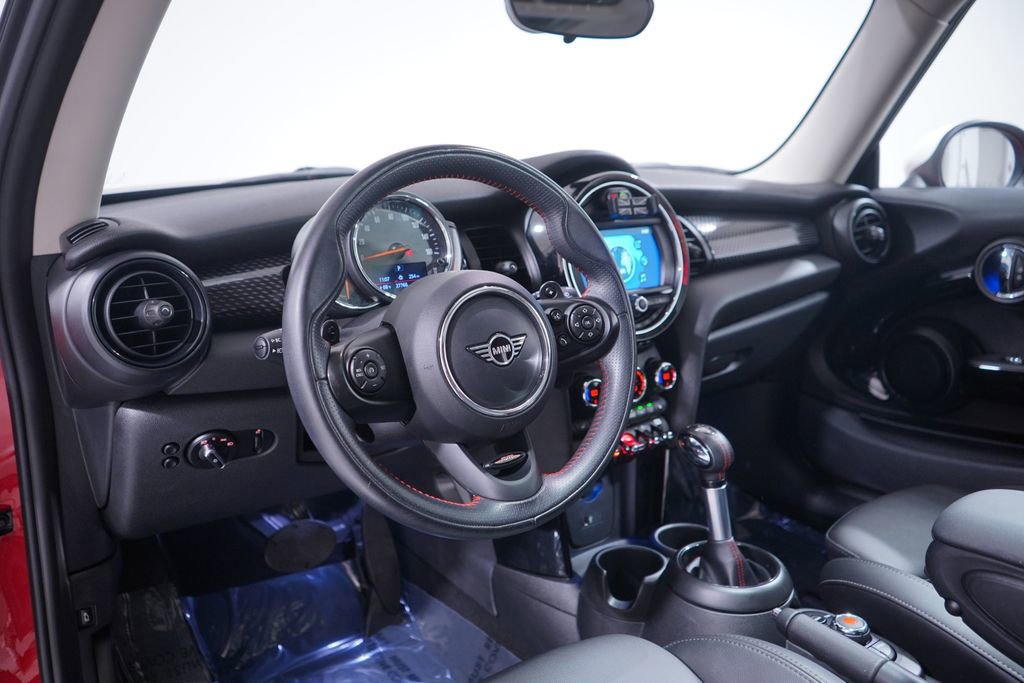 Used 2019 MINI Cooper S w/ Signature Upholstery Package FWD image 6