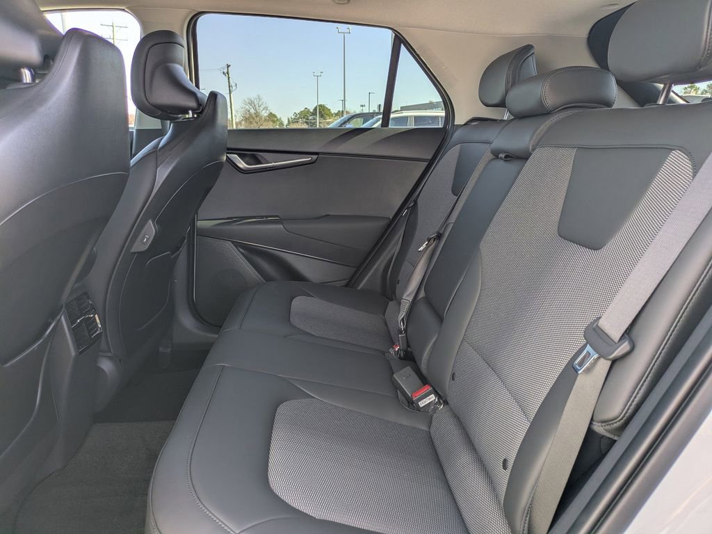 Used 2025 Kia Niro EX Touring image 14