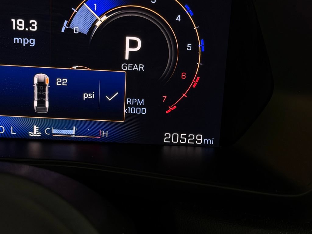 Used 2024 Chevrolet Colorado Trail Boss w/ Advanced Trailering Package AWD/4WD image 17