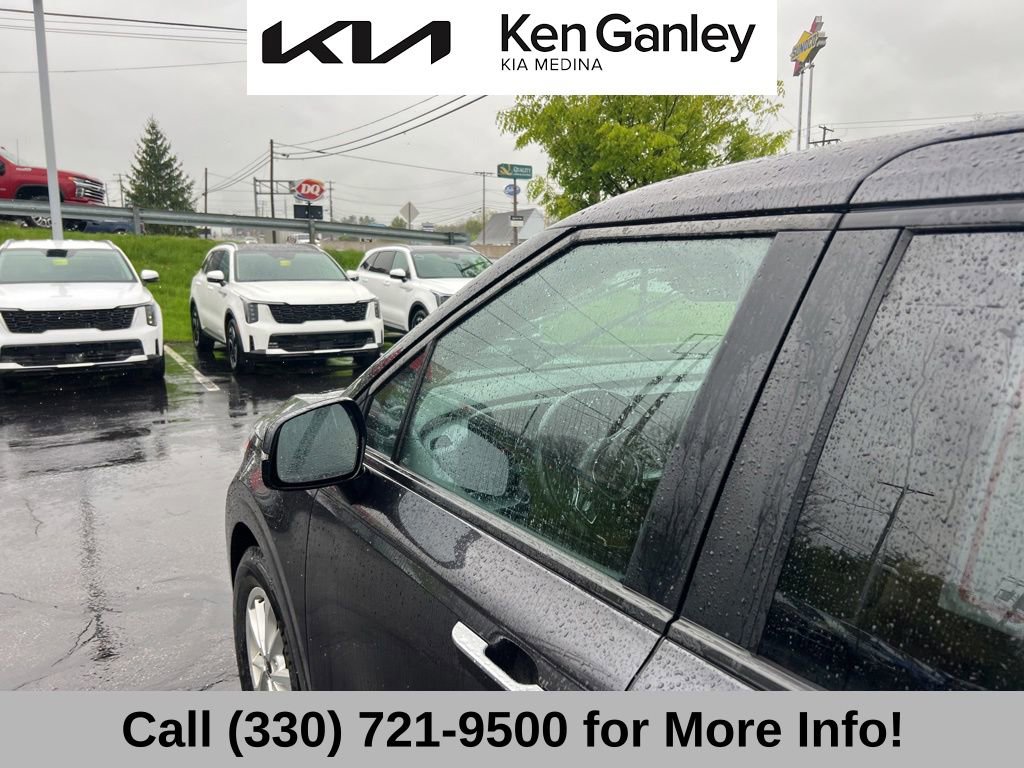 Used 2024 Kia Carnival LX FWD image 25