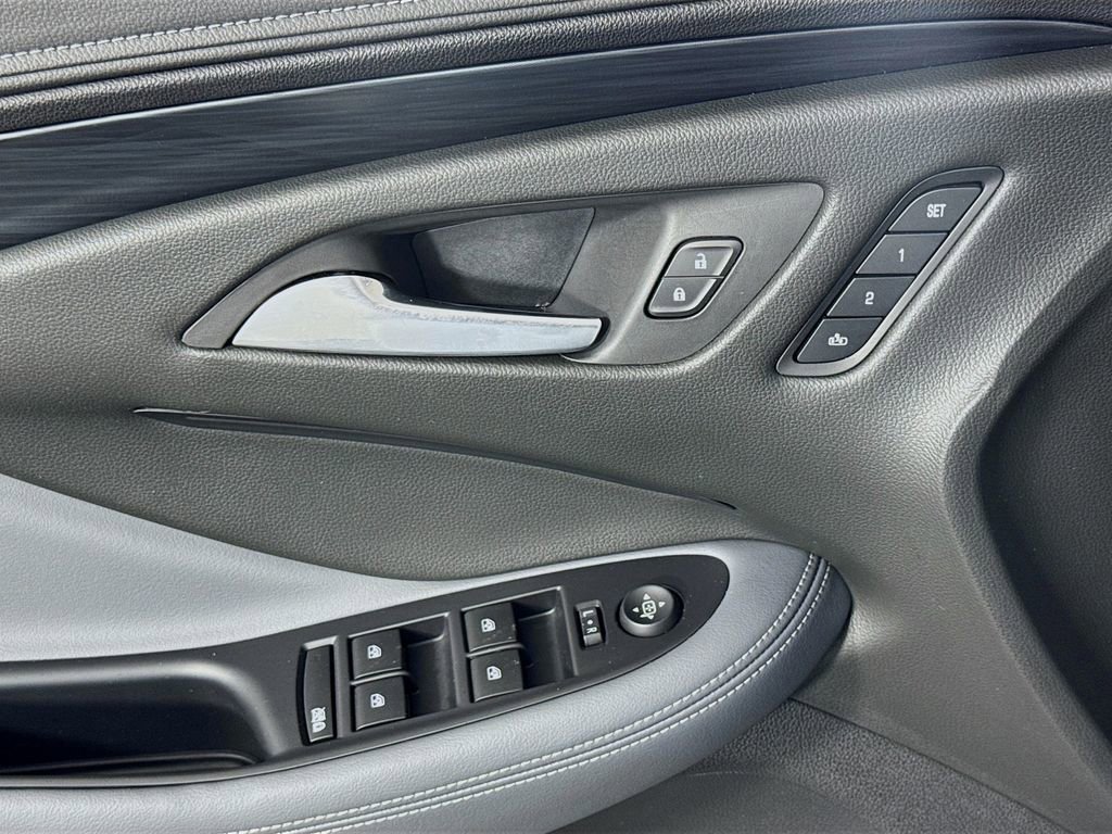 Used 2019 Buick Envision Essence image 22
