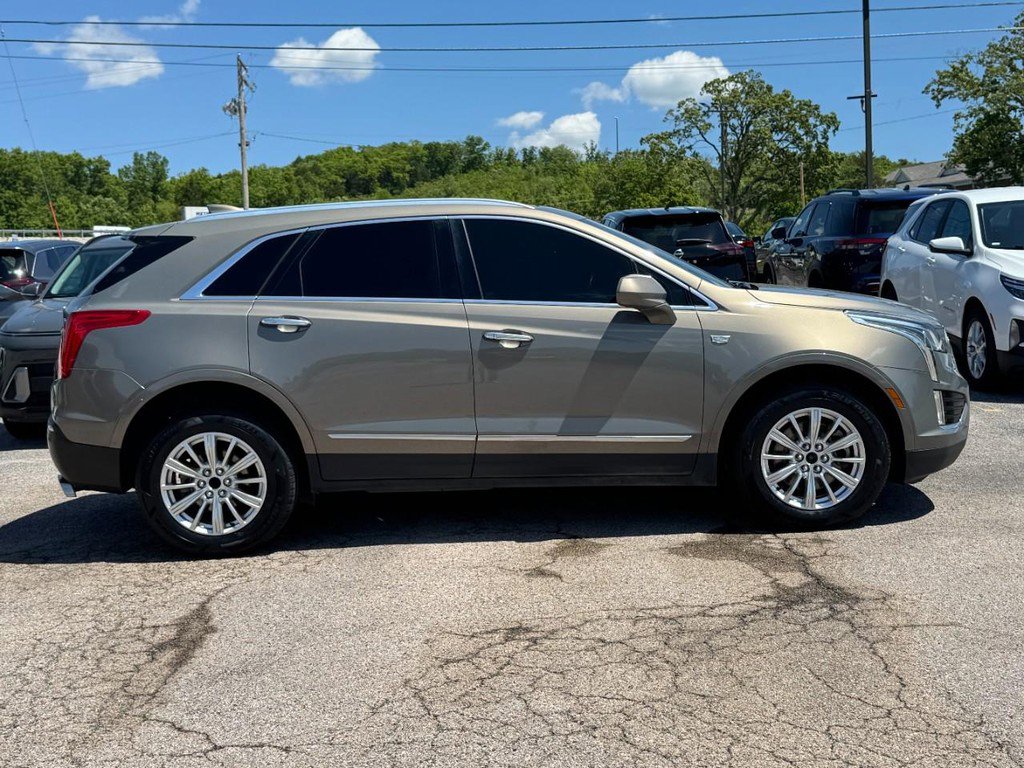 Used 2018 Cadillac XT5 Luxury w/ Driver Awareness Package FWD image 2