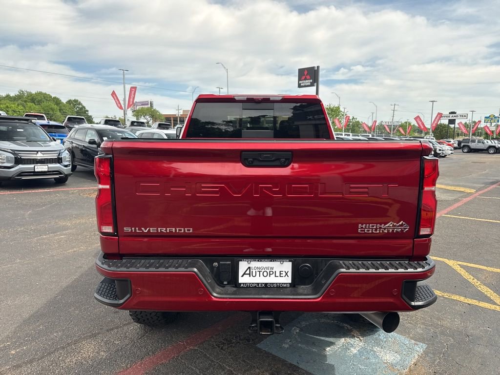 Used 2024 Chevrolet Silverado 2500 High Country w/ Technology Package AWD/4WD image 8