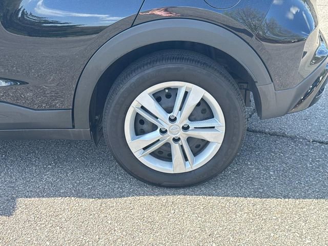 Certified 2025 Nissan Kicks Play S image 12