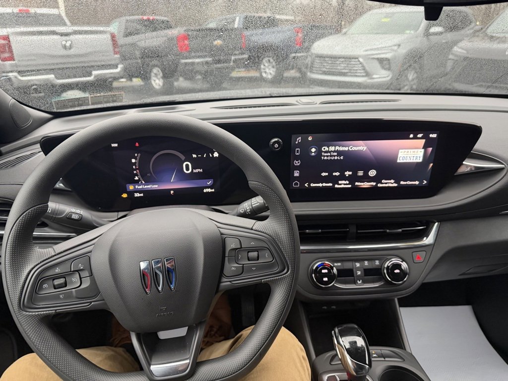 Used 2025 Buick Envista Preferred image 30