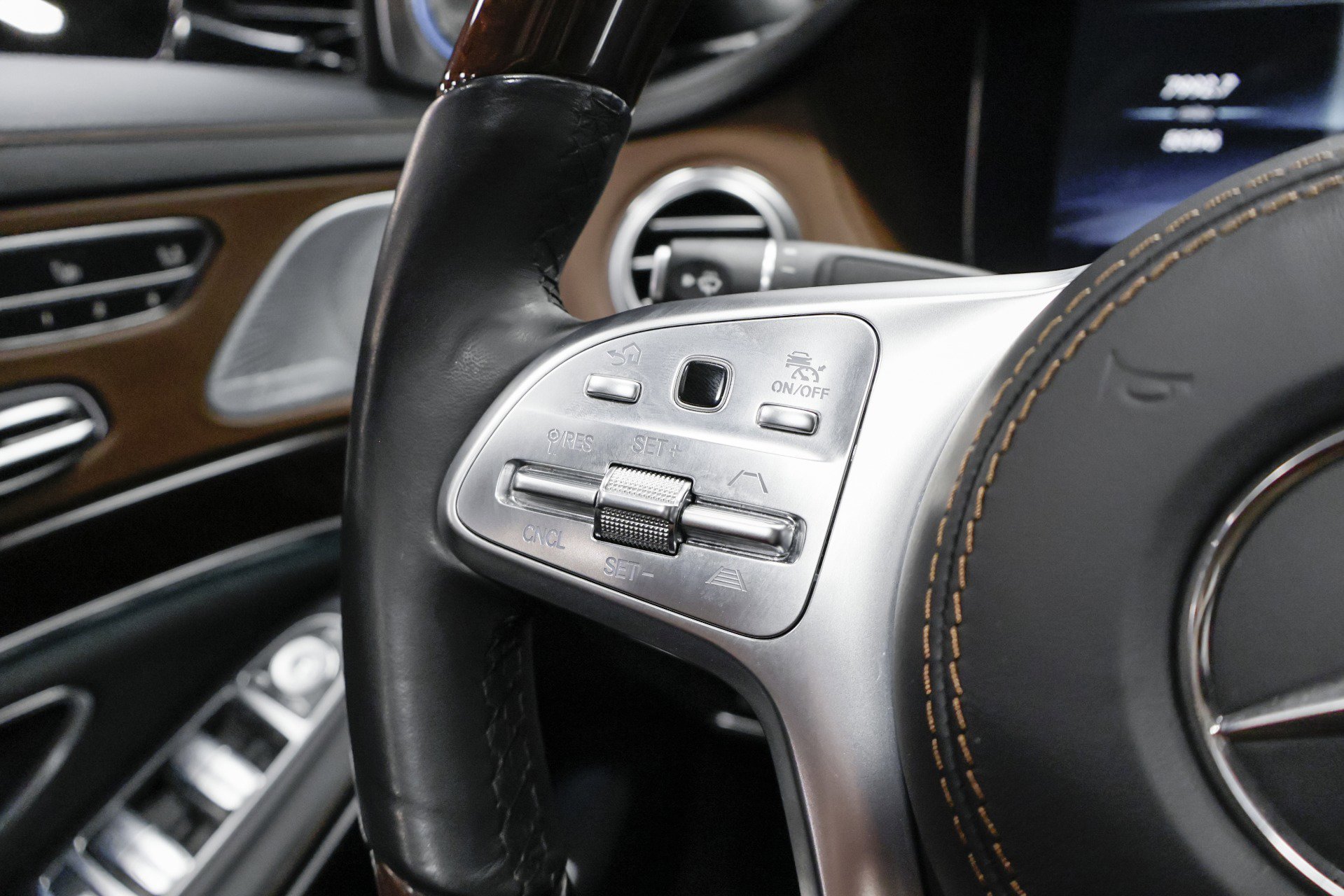 Used 2019 Mercedes-Benz Maybach S 560 4MATIC image 12