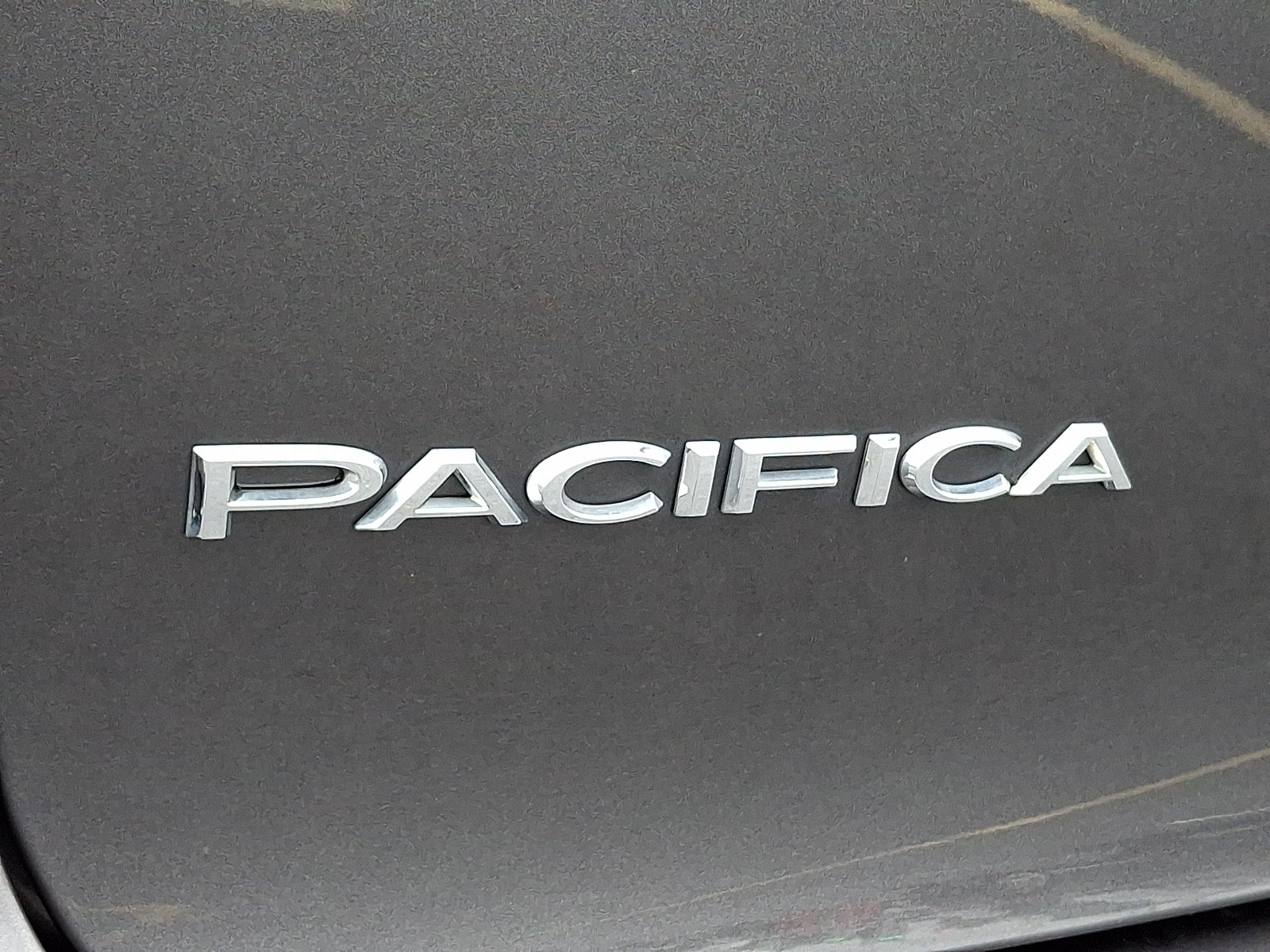 Used 2017 Chrysler Pacifica Touring-L FWD image 29