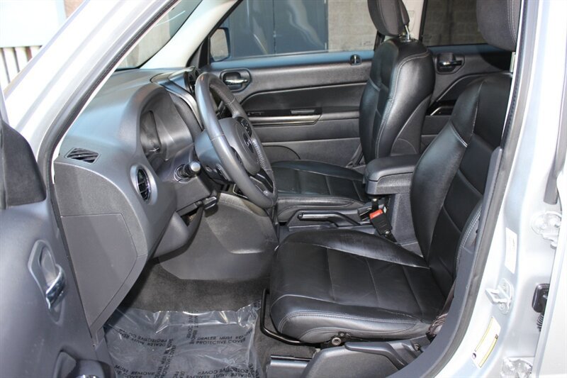 Used 2015 Jeep Patriot Sport w/ Power Value Group AWD/4WD image 10