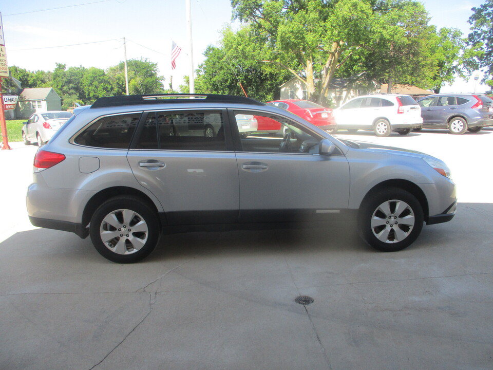 Used 2012 Subaru Outback 2.5i Premium w/ All-Weather Pkg AWD/4WD image 2