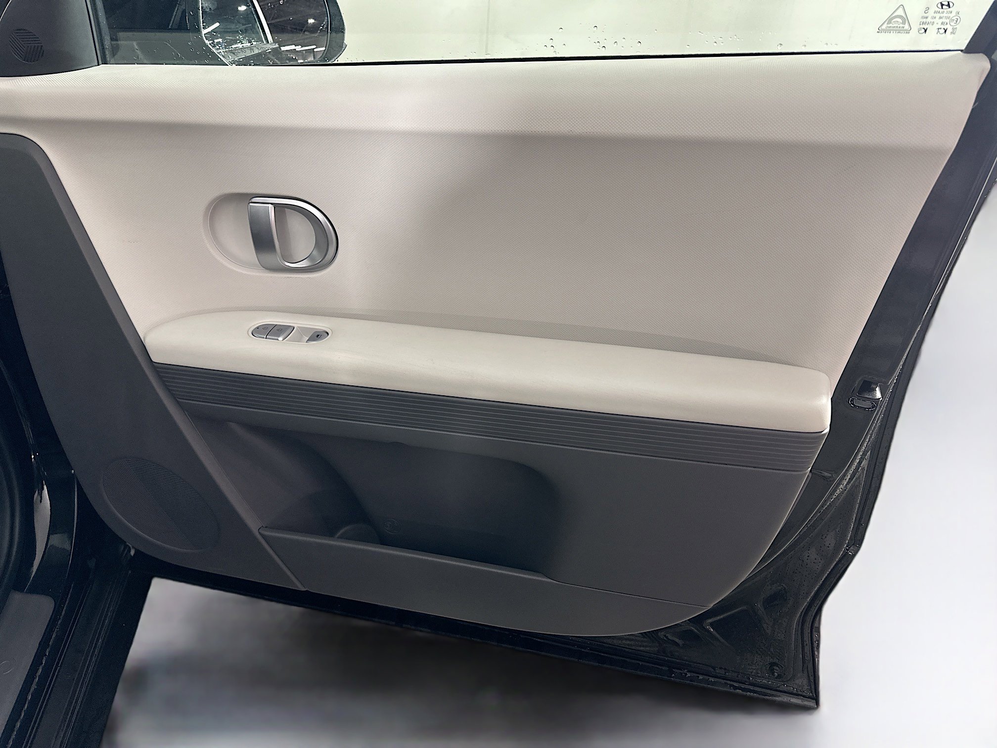 Used 2023 Hyundai Ioniq 5 SE image 31