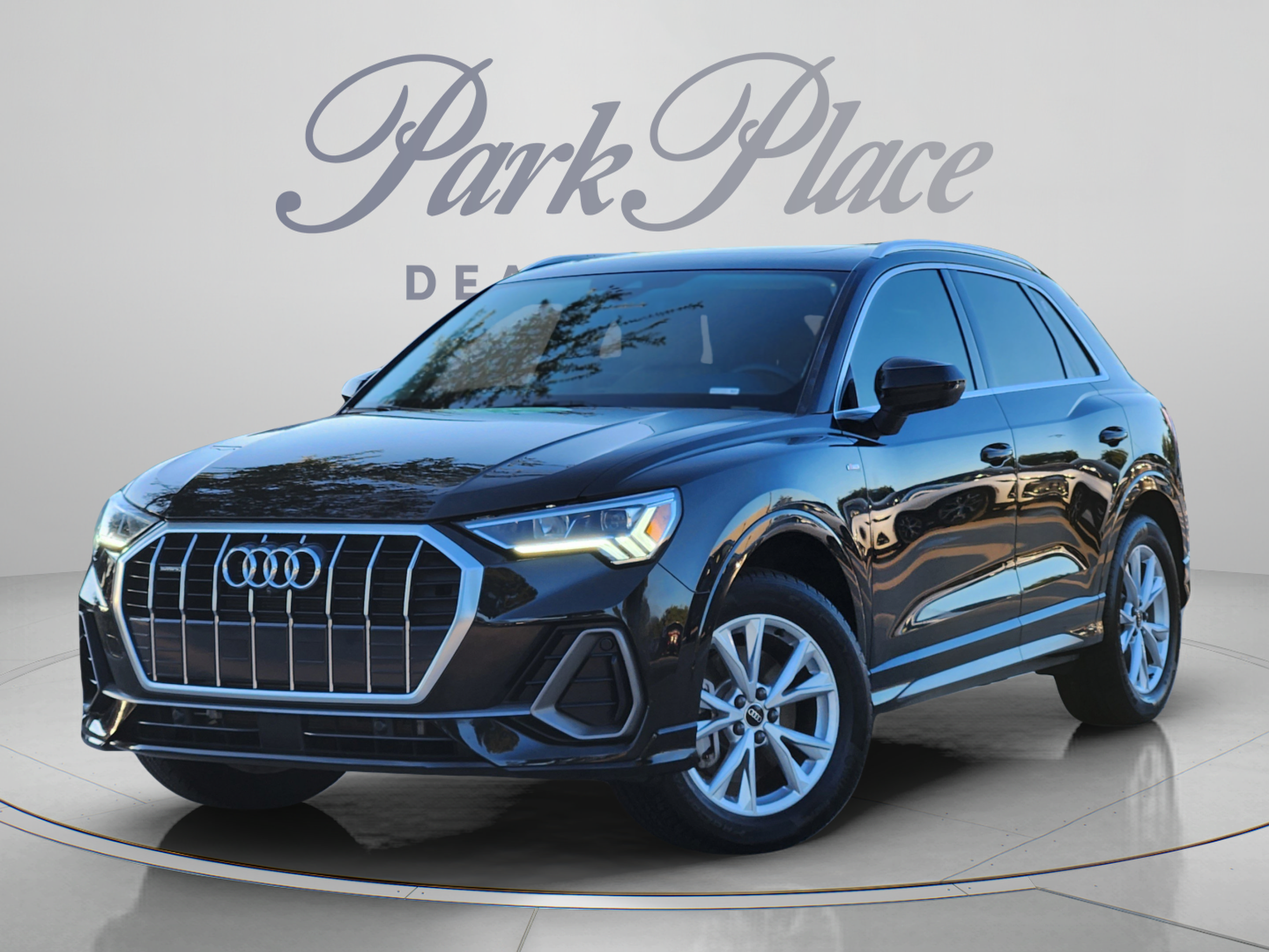 Used 2022 Audi Q3 2.0T Premium Plus AWD/4WD image 1