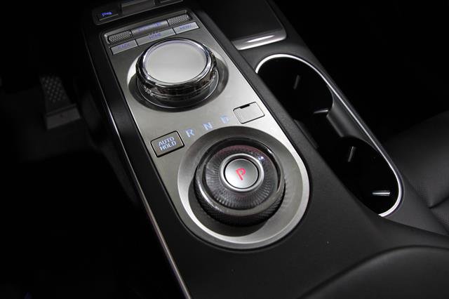 Certified 2022 Genesis GV70 2.5T w/ Select Package AWD/4WD image 16
