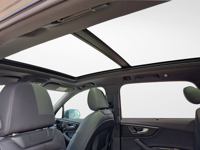 New 2026 Audi Q7 3.0T Premium Plus AWD/4WD image 13