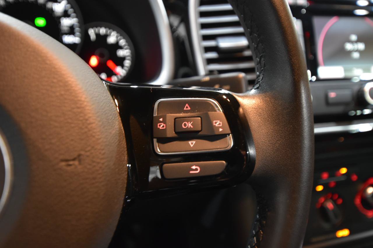 Used 2012 Volkswagen Beetle 2.5 FWD image 11